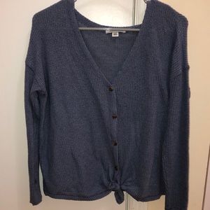 AMERICAN EAGLE SWEATER